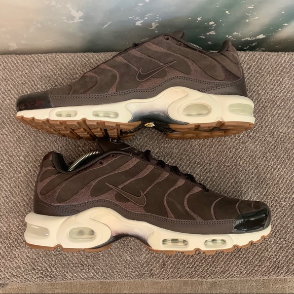 NEW Nike Air Max Plus EF Velvet Brown Sail Sneaker - Picture 5 of 9